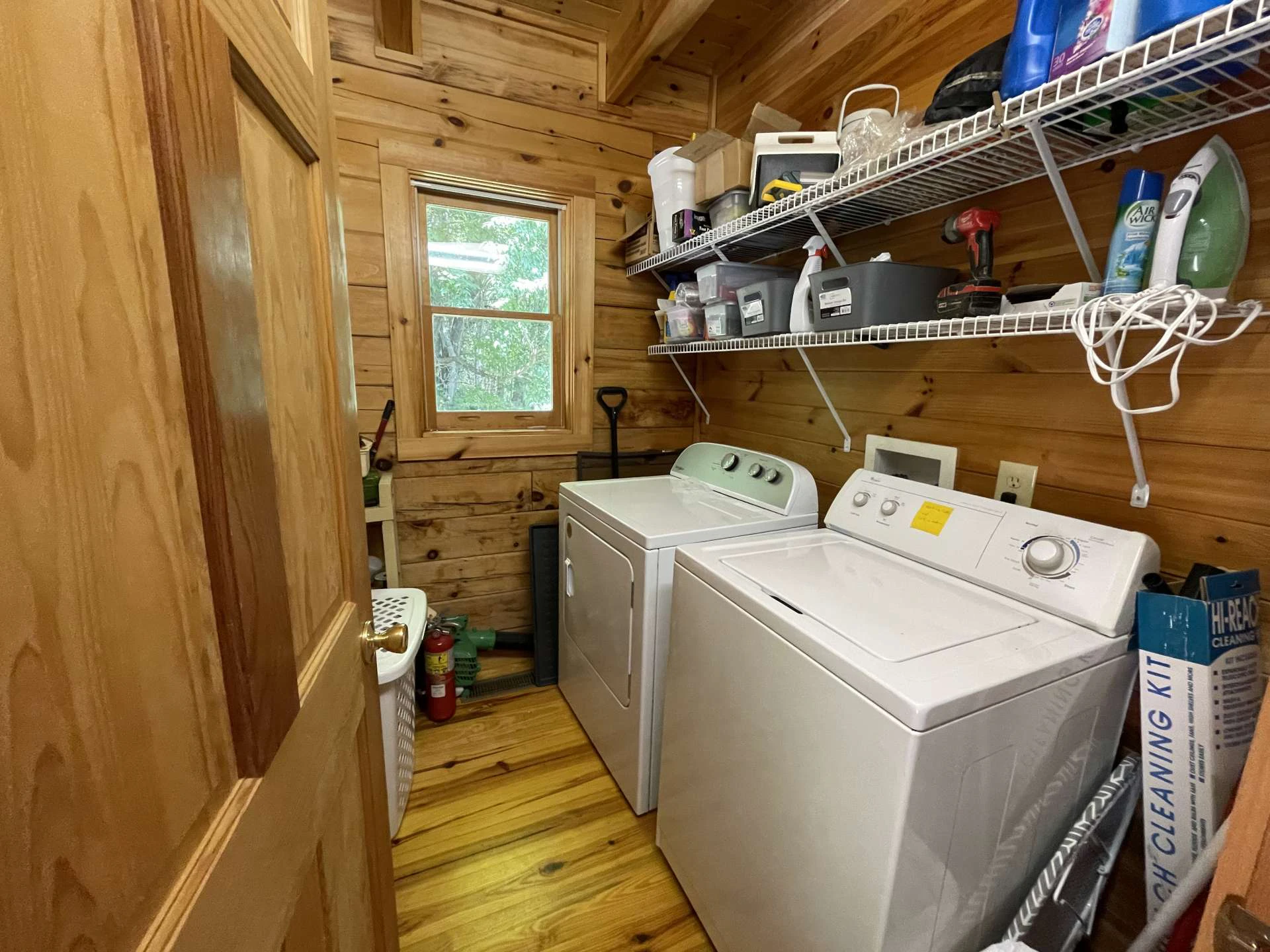 Image number 9 for the current listing